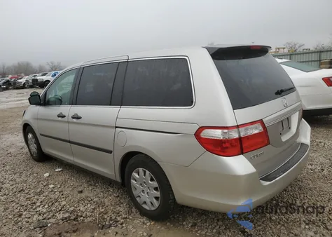 2006 Honda Odyssey Lx z USA, uszkodzony, nr VIN 5FNRL38236B112565